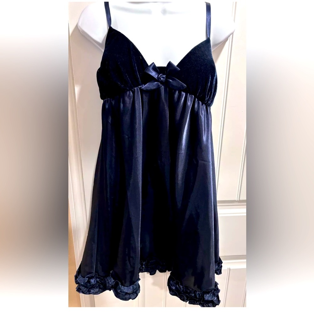 Flora Nikrooz navy chemise size L